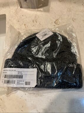 ALO Yoga Black Ribbed Knit Cuffed Beanie with Logo